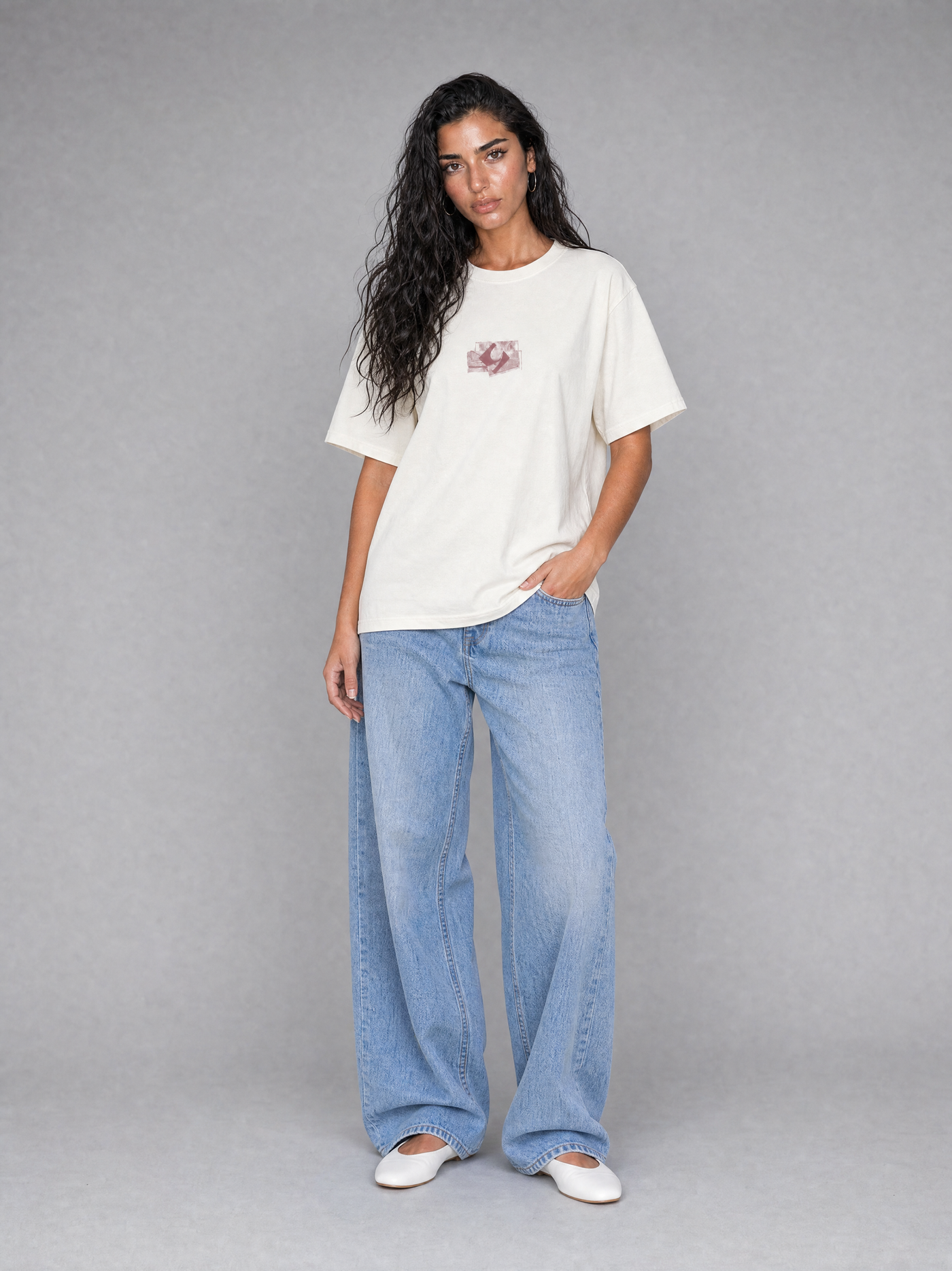 SIJJADA TEE worn