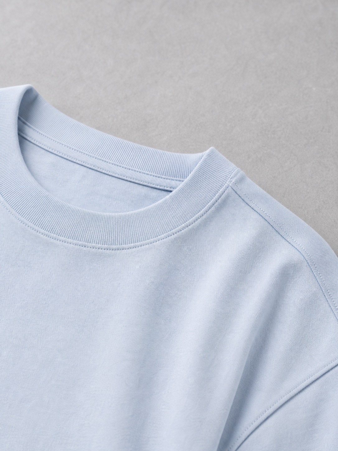 SABIL TEE neckline